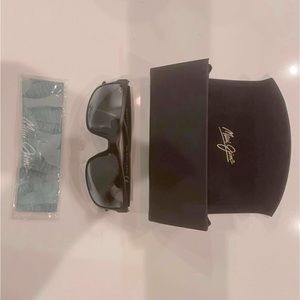 Brand new men’s Maui Jim’s sunglasses